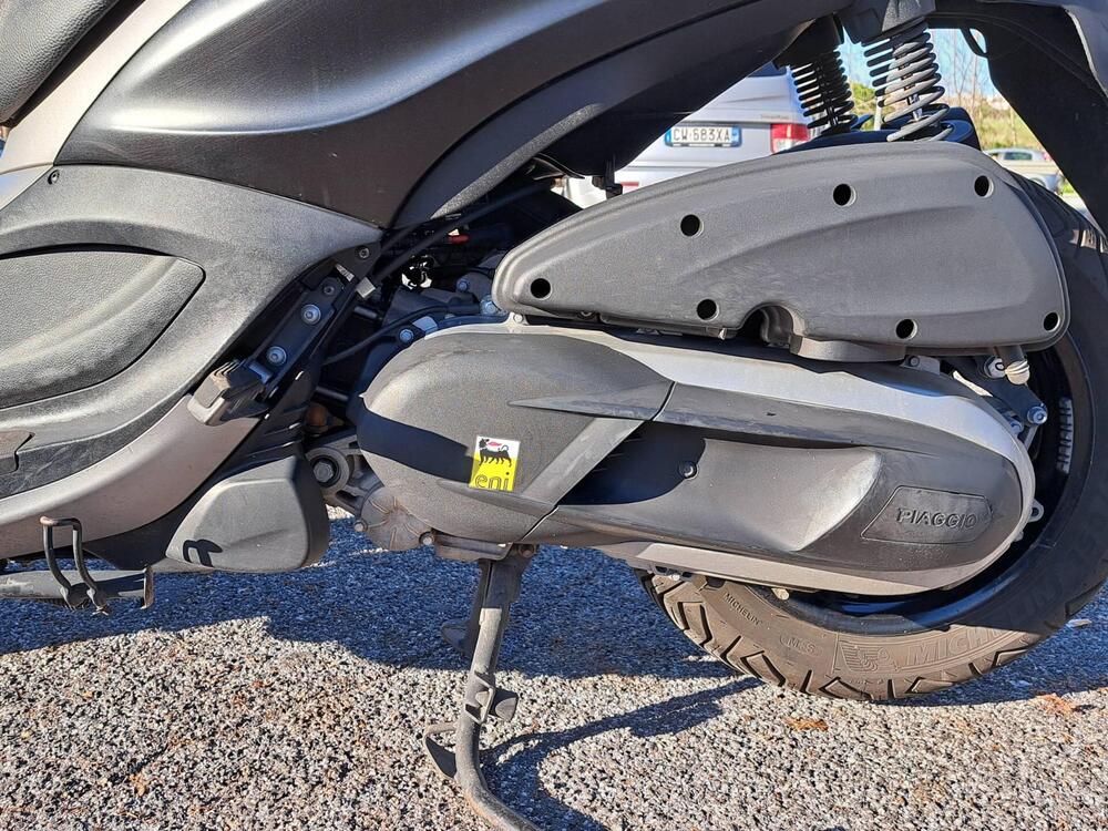 Piaggio Beverly 350 SportTouring ie ABS (2011 - 17) (10)