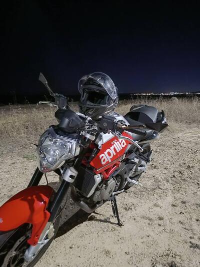 Aprilia Shiver 750 (2010 - 16) usata