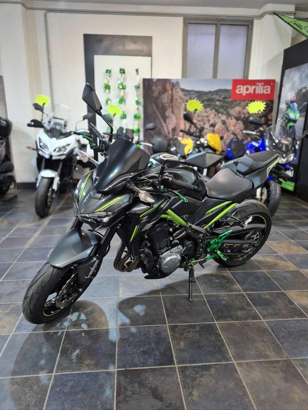 Kawasaki Z 900 (2017 - 18) (4)