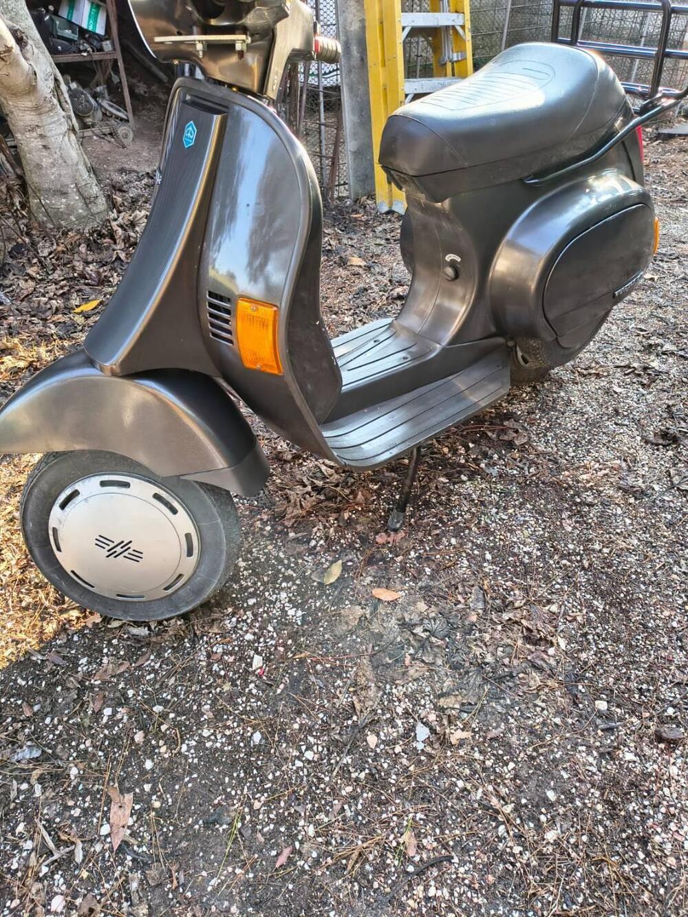 Piaggio Vespa 50 v5n1t (4)