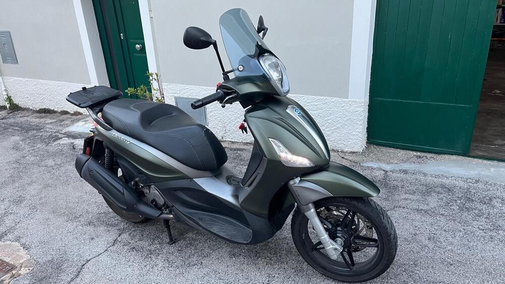 Piaggio Beverly 350 SportTouring ie ABS (2011 - 17) (5)