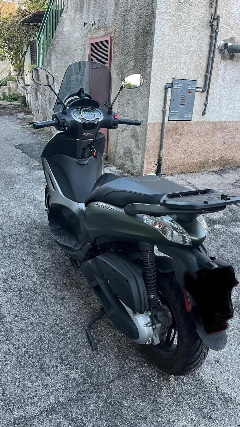 Piaggio Beverly 350 SportTouring ie ABS (2011 - 17) (6)