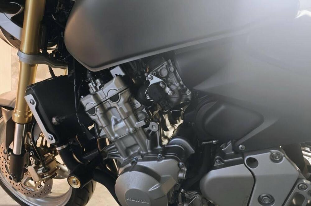 Honda Hornet 600 (2005 - 06) (7)