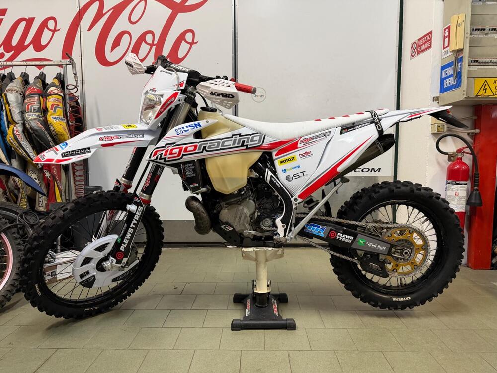 KTM 300 EXC E TPI (2022) (2)