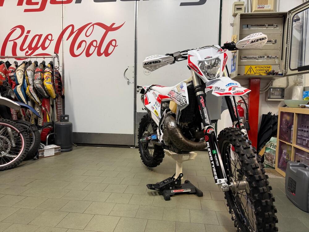 KTM 300 EXC E TPI (2022) (3)