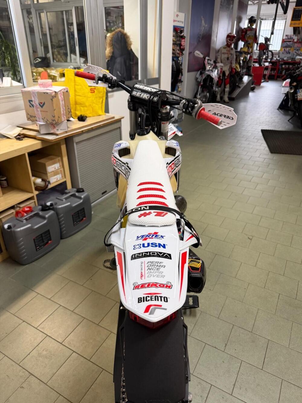 KTM 300 EXC E TPI (2022) (4)