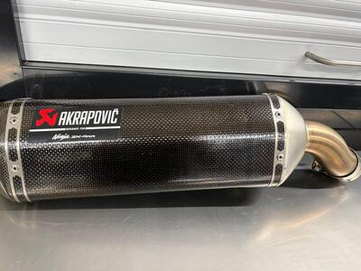 meno di 200 km omologato Akrapovic