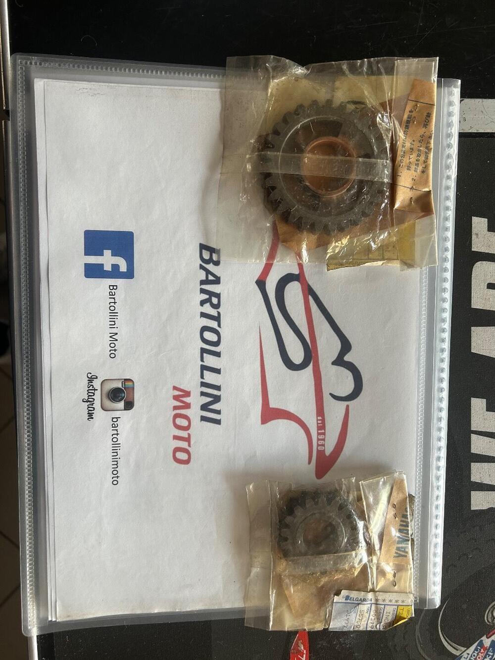 Ingranaggio conduttore 2A Z17 e ingranaggio condot Yamaha