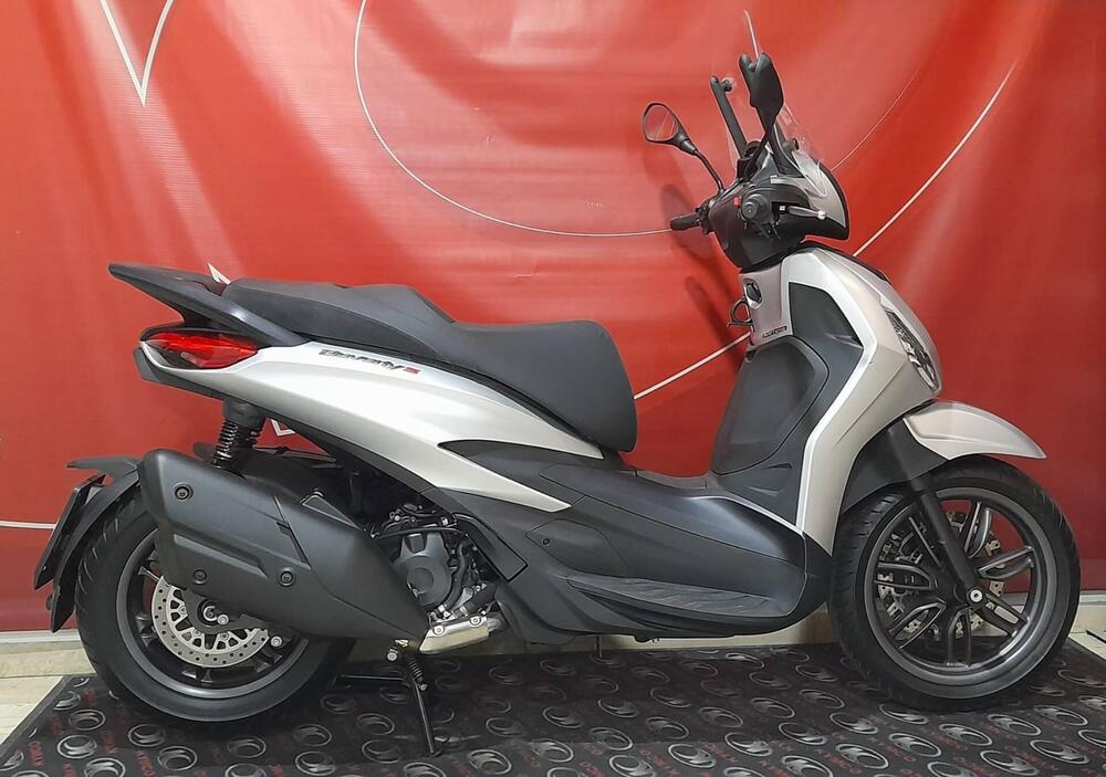 Piaggio Beverly 400 S ABS-ASR (2021 - 24) (2)