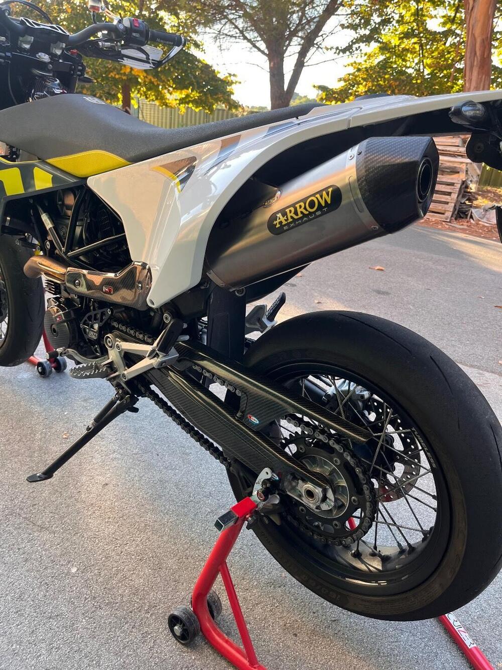 Husqvarna 701 Supermoto (2022) (6)
