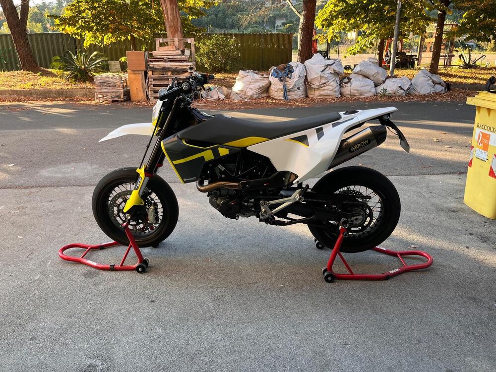 Husqvarna 701 Supermoto (2022) (7)
