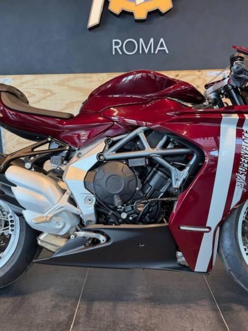 MV Agusta Superveloce 800 98 (2023 - 26) (10)
