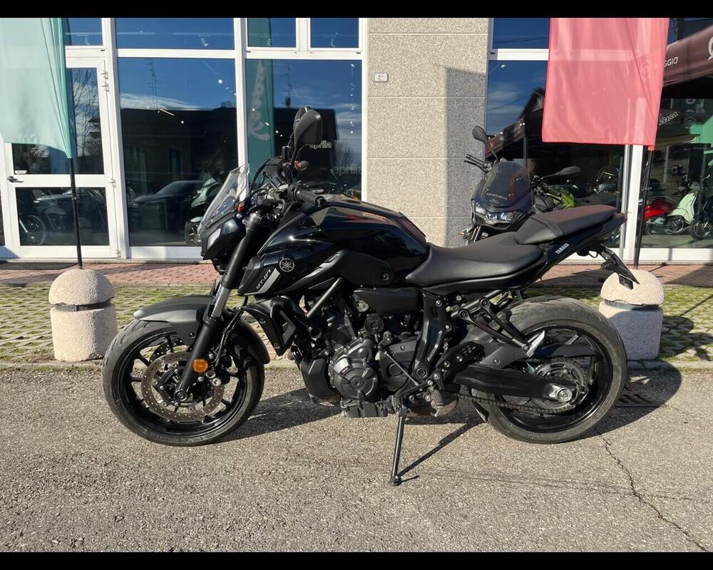 Yamaha MT-07 Pure (2023 - 25) (8)