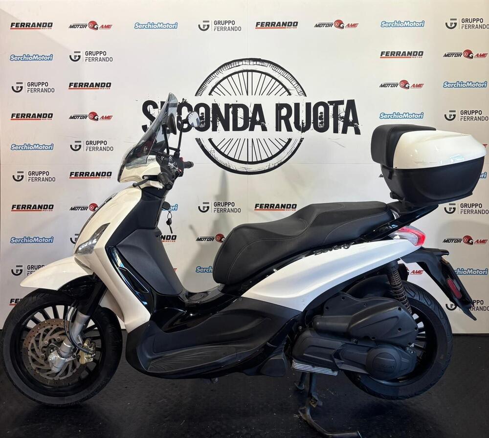Piaggio Beverly 300 i.e. ABS-ASR (2016 - 20) (2)