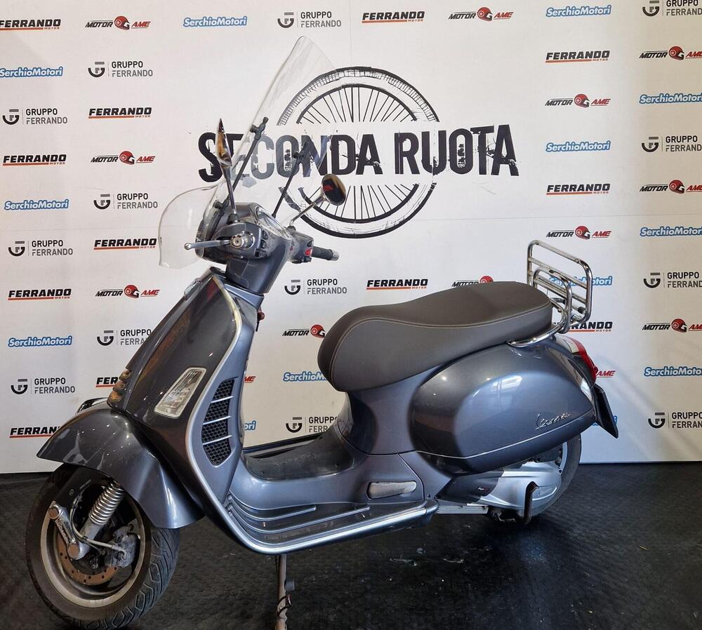 Vespa GTS 300 Touring Hpe (2021 - 22) (4)