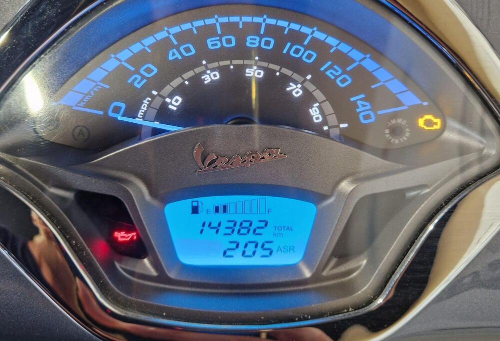 Vespa GTS 300 Touring Hpe (2021 - 22) (5)