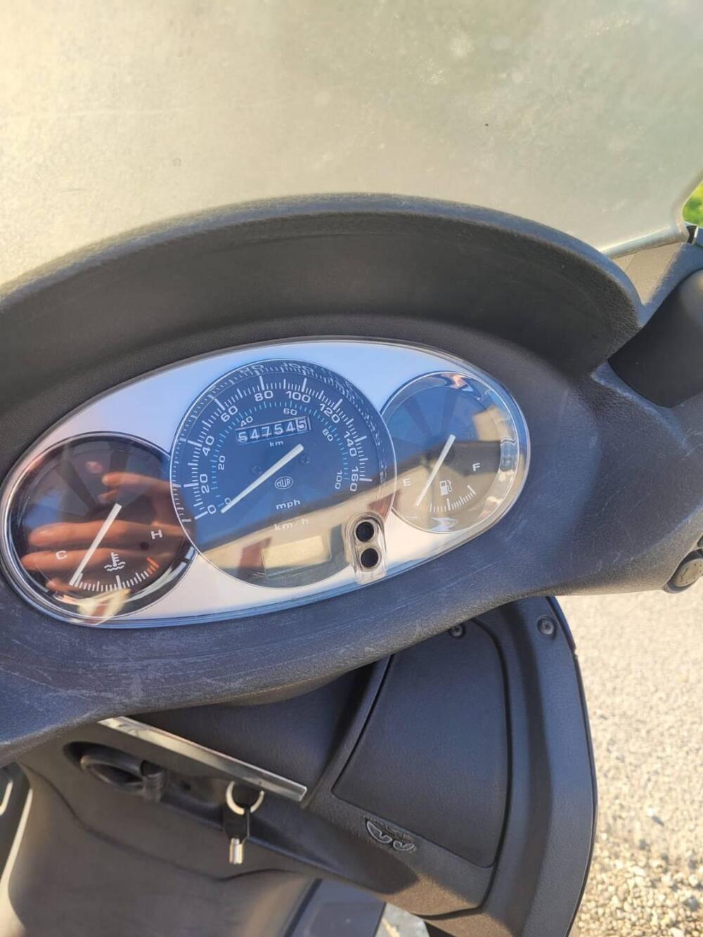 Piaggio X7 125 (2009 - 12) (7)