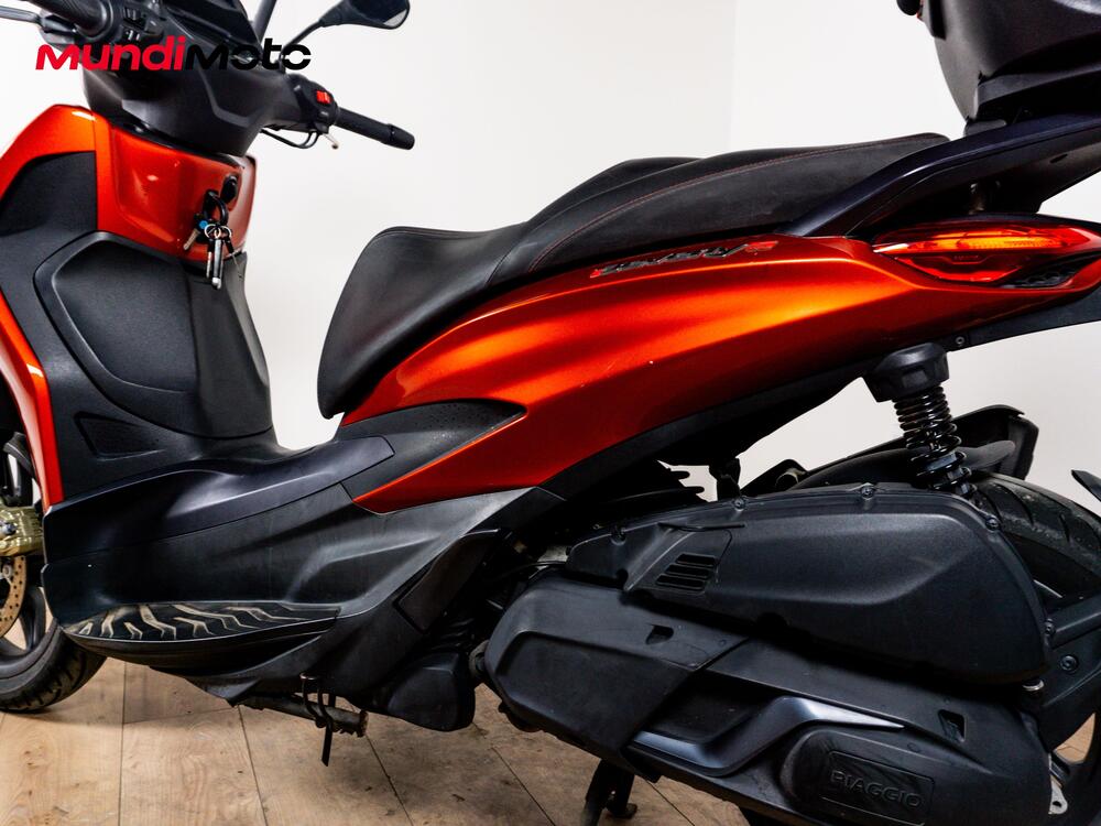 Piaggio Beverly 400 S (2025 - 26) (10)