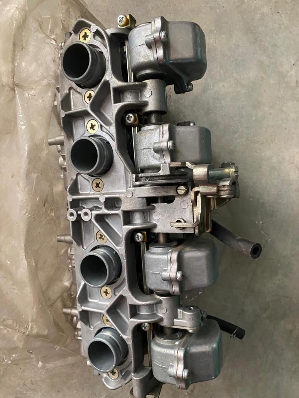 Kit 4 carburatori Mikuni per Kawasaki anni 1980-19 (2)