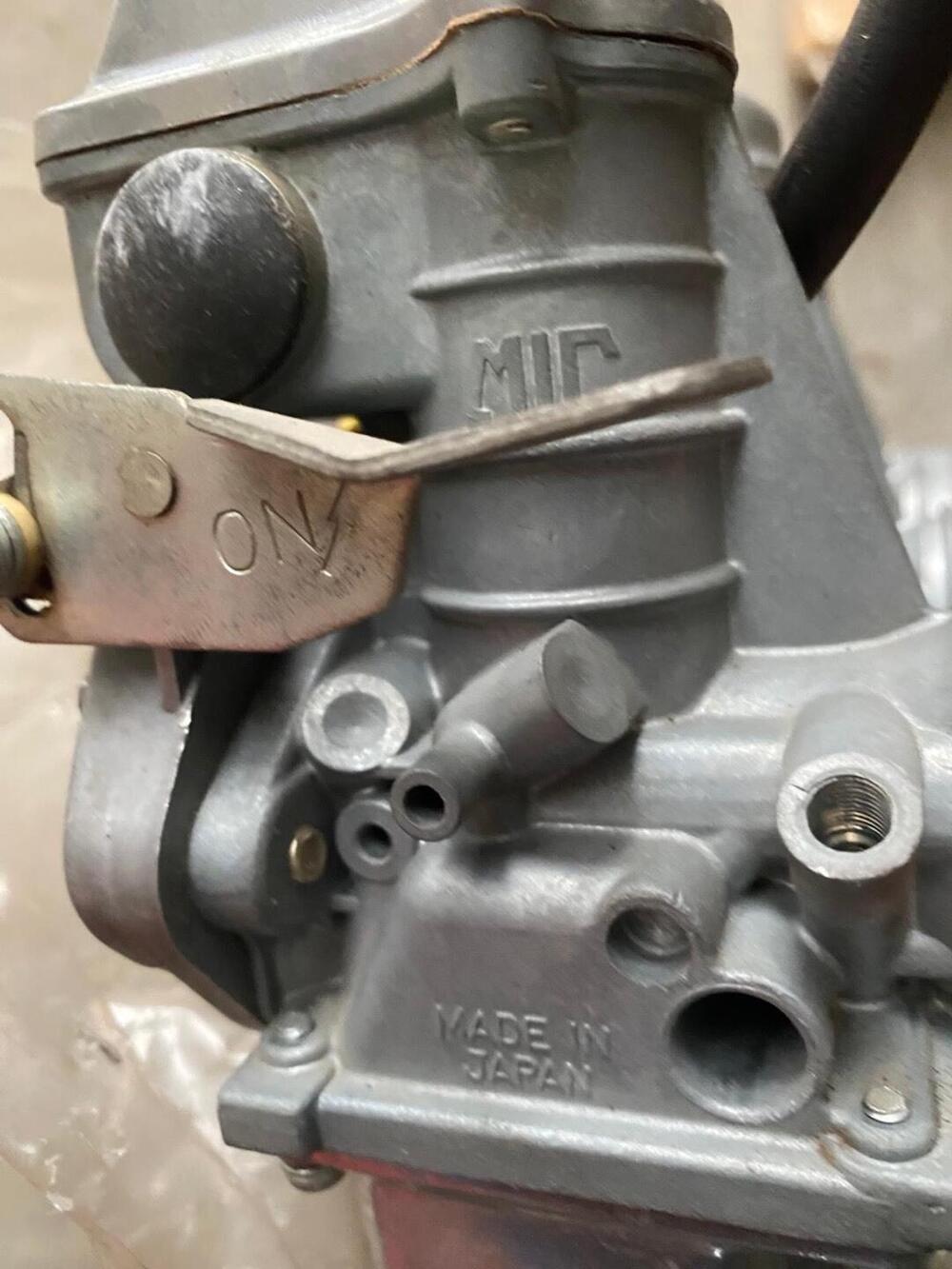 Kit 4 carburatori Mikuni per Kawasaki anni 1980-19 (3)