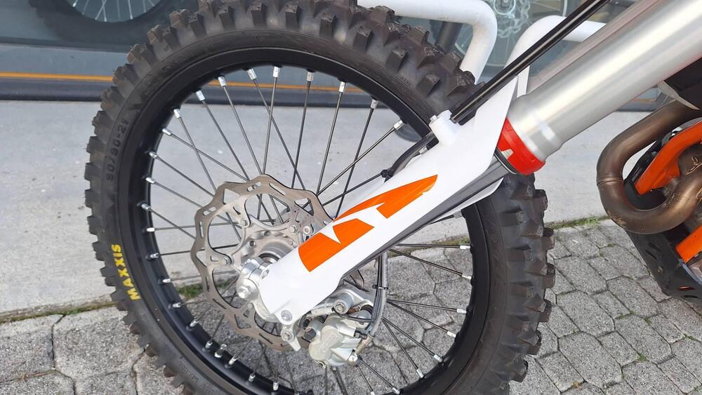 KTM 250 EXC-F (2023) (2)