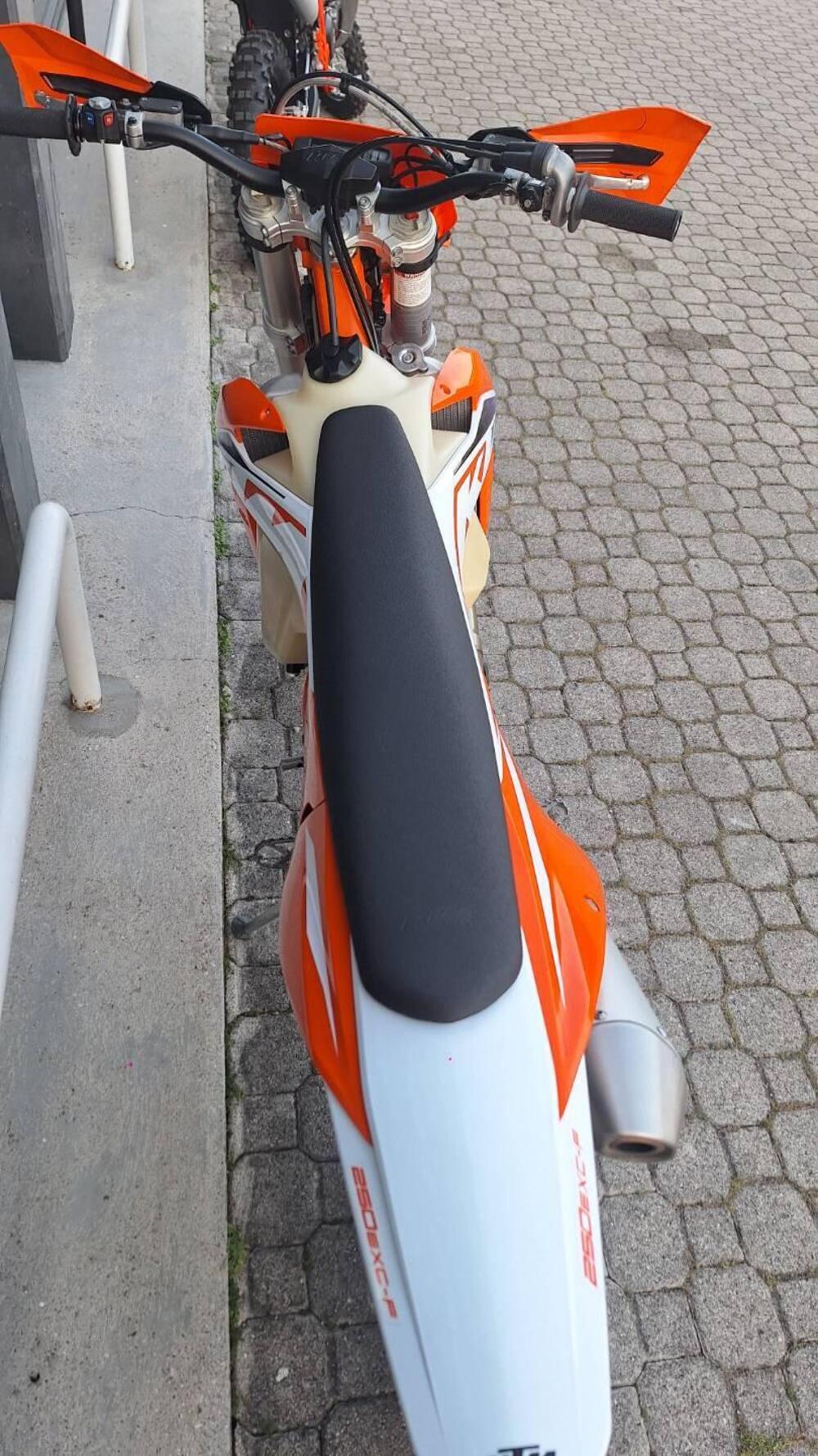 KTM 250 EXC-F (2023) (6)