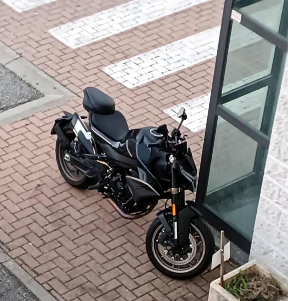 CFMOTO 800NK Sport (2023 - 26) (2)