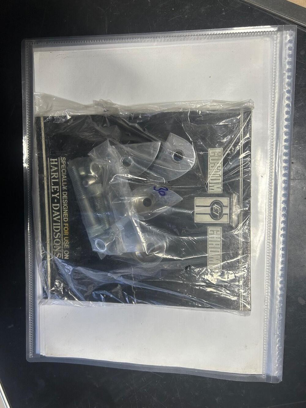 Supporto frecce Custom Chrome per Harley-Davidson