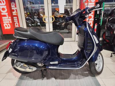 Vespa GTS 300 Hpe (2019) usata