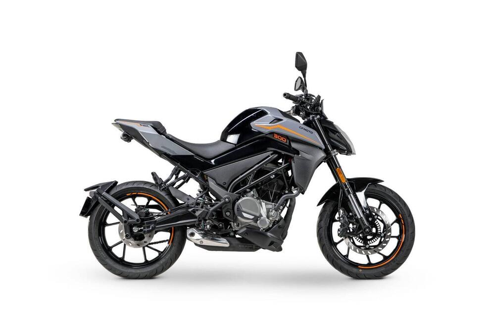 CFMOTO 300NK (2021 - 26)