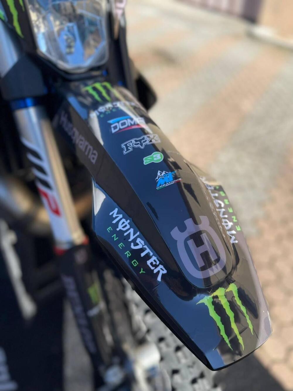 Husqvarna TE 300i Rockstar Edition (2022) (9)