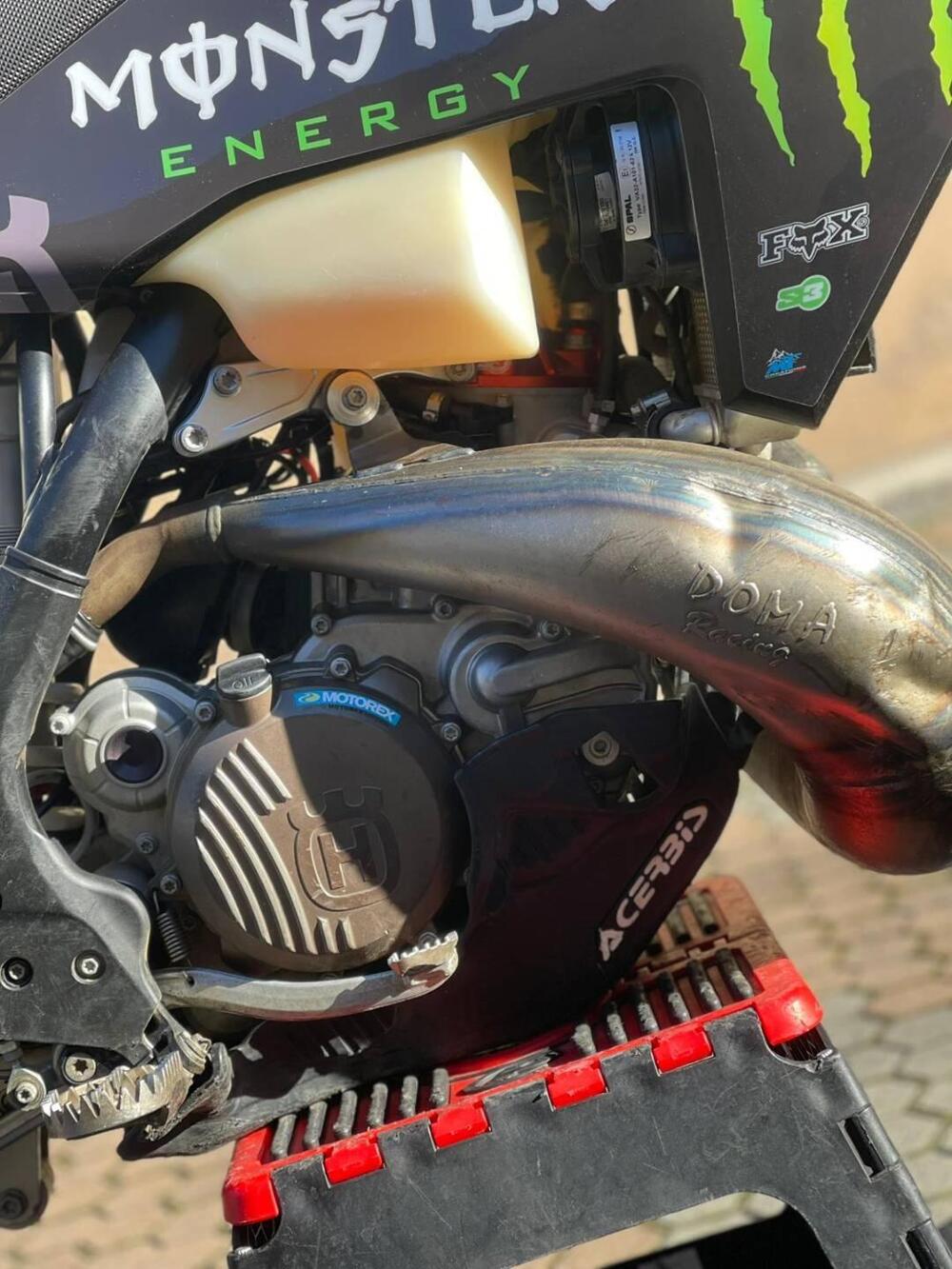 Husqvarna TE 300i Rockstar Edition (2022) (11)