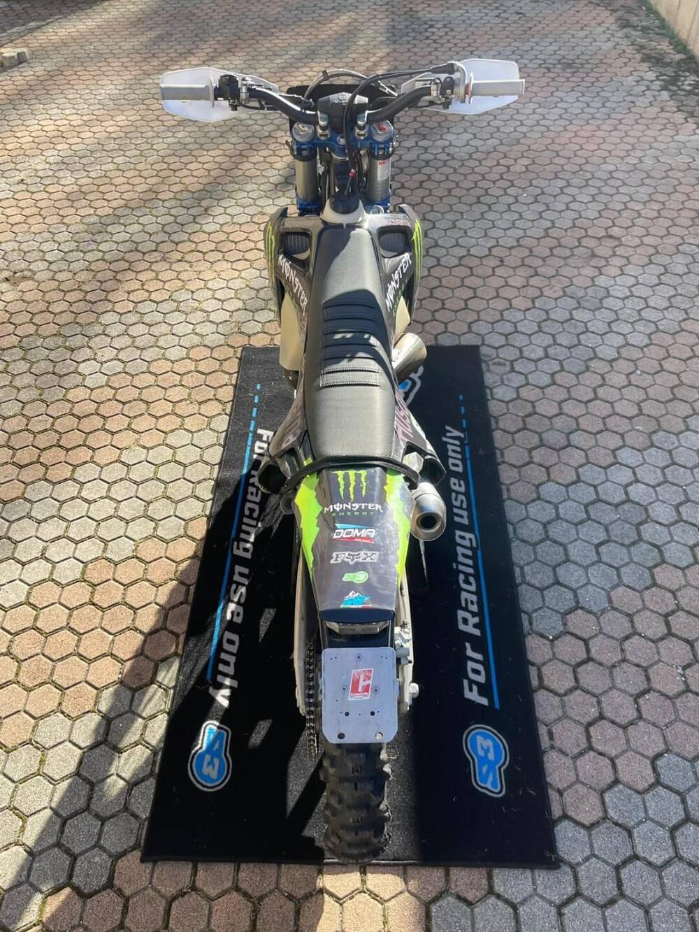 Husqvarna TE 300i Rockstar Edition (2022) (16)