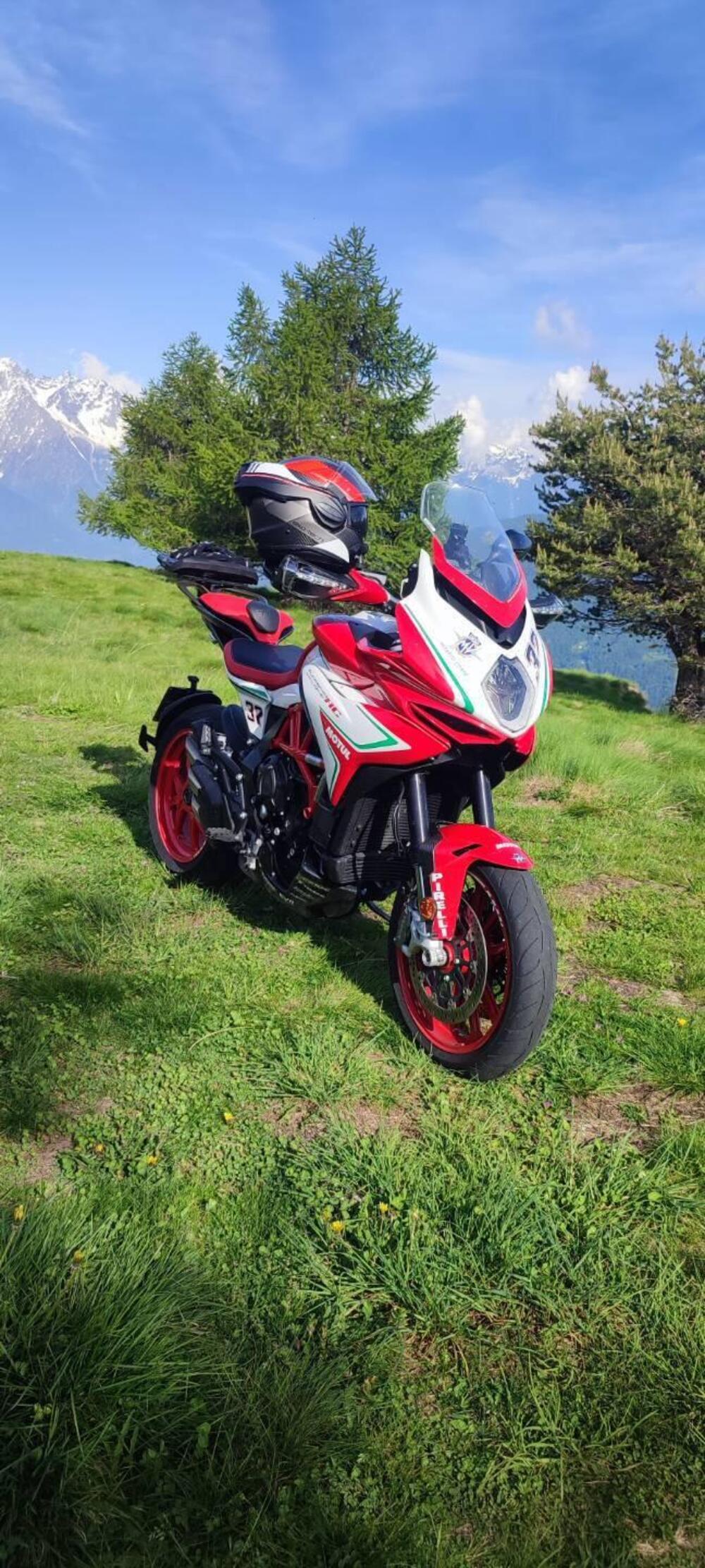 MV Agusta Turismo Veloce 800 RC SCS (2017 - 20) (4)
