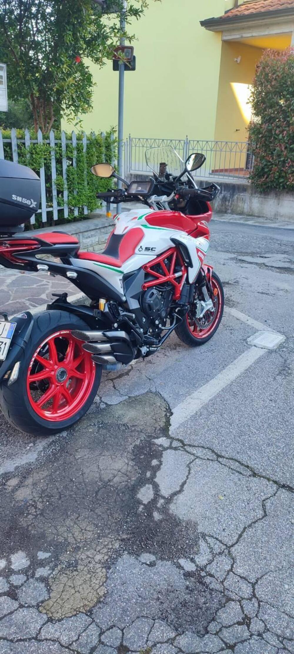 MV Agusta Turismo Veloce 800 RC SCS (2017 - 20) (5)
