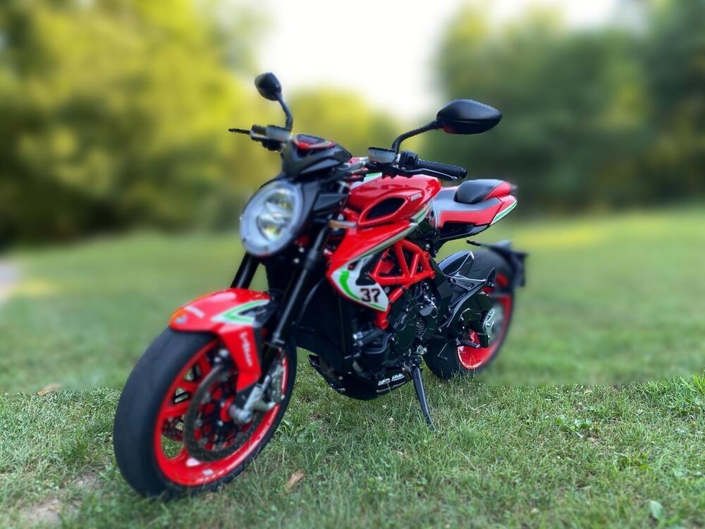 MV Agusta Brutale 800 RC (2019) (2)