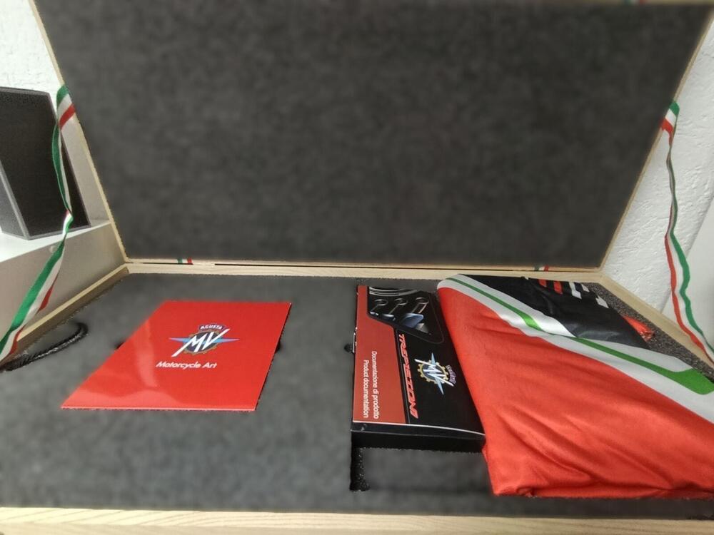 MV Agusta Brutale 800 RC (2019) (7)