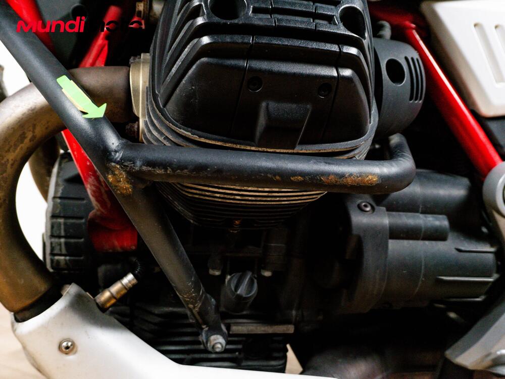 Moto Guzzi V85 TT Evocative Graphics (2021 - 23) (15)