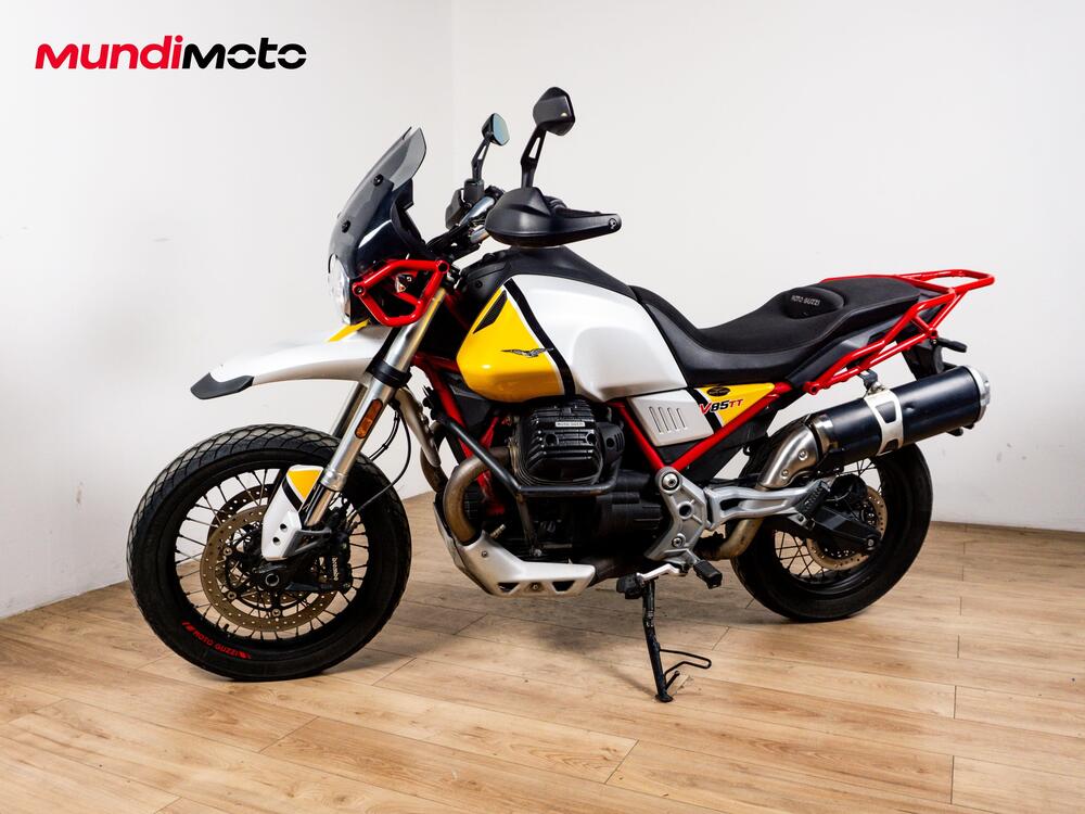 Moto Guzzi V85 TT Evocative Graphics (2021 - 23) (8)