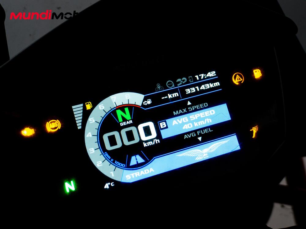 Moto Guzzi V85 TT Evocative Graphics (2021 - 23) (12)