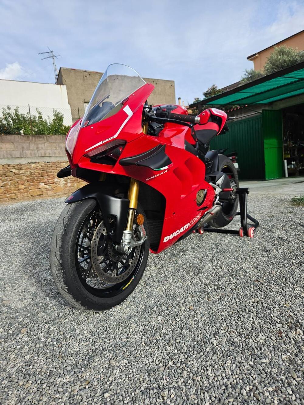 Ducati Panigale V4 S 1100 (2021) (2)