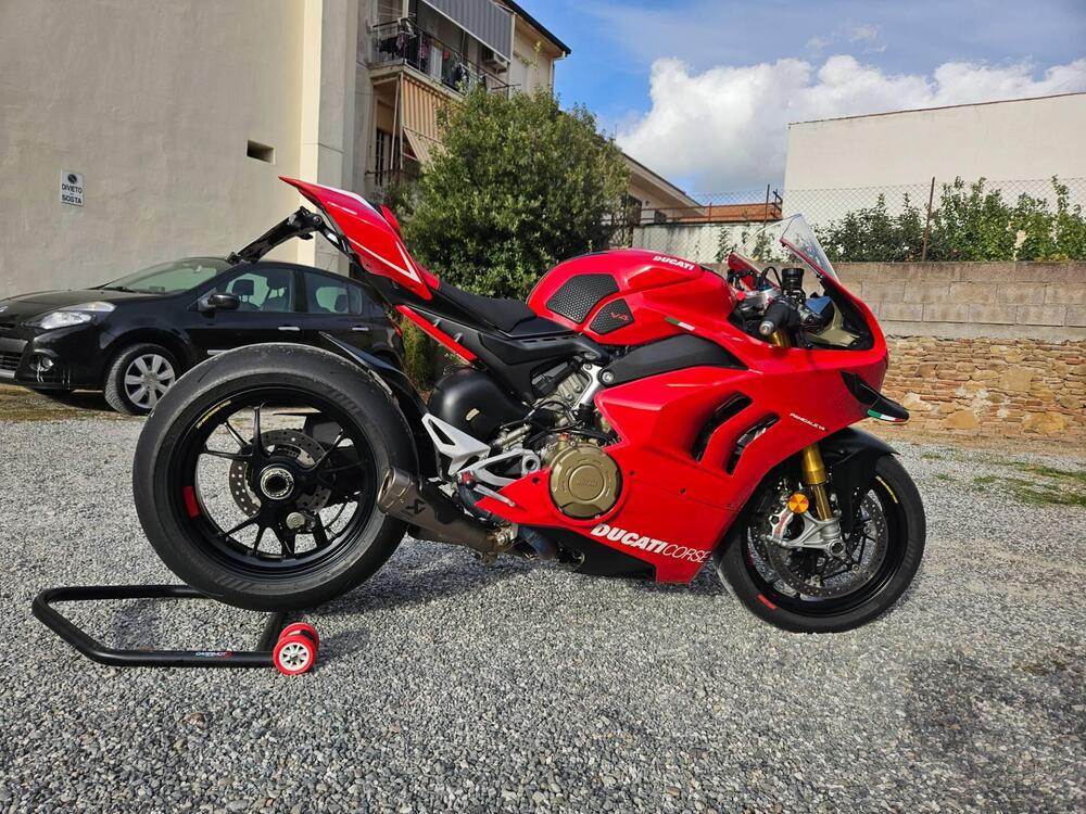 Ducati Panigale V4 S 1100 (2021) (3)