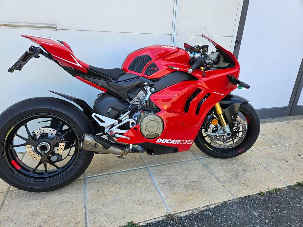 Ducati Panigale V4 S 1100 (2021) (10)