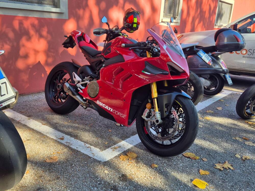 Ducati Panigale V4 S 1100 (2021) (11)