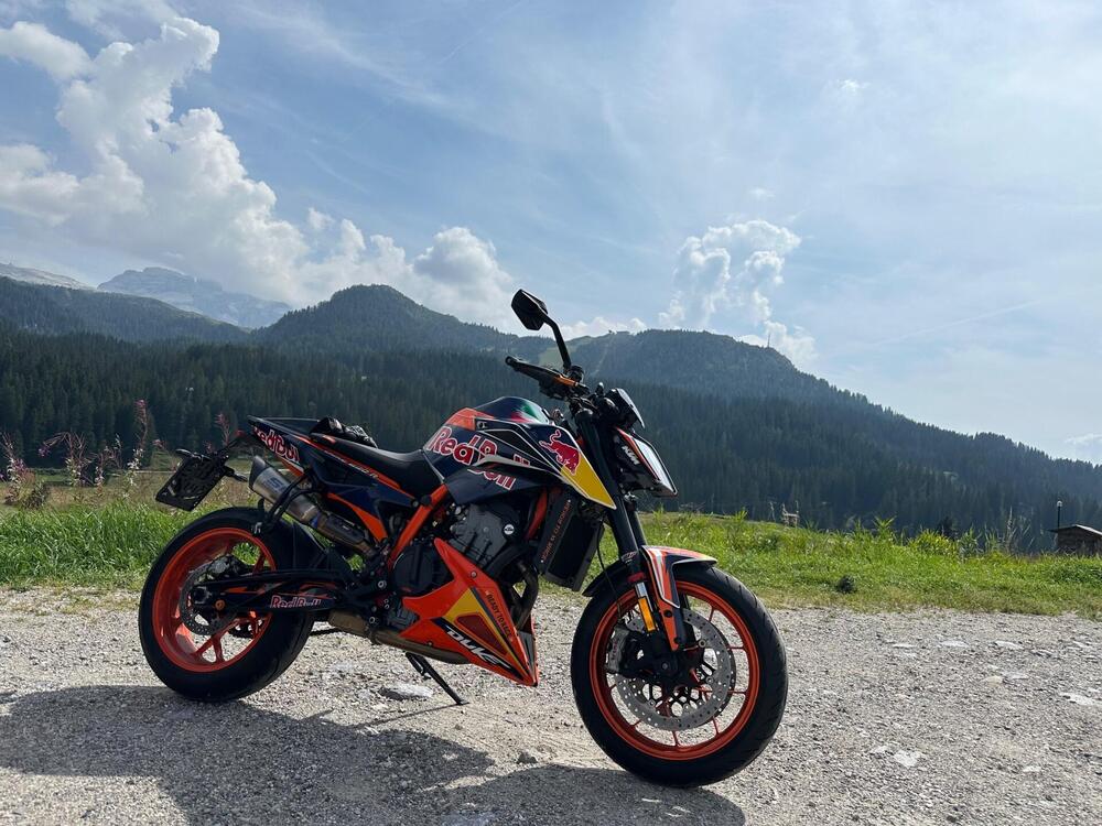 KTM 890 Duke R (2020) (2)