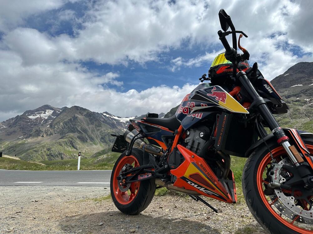 KTM 890 Duke R (2020) (3)