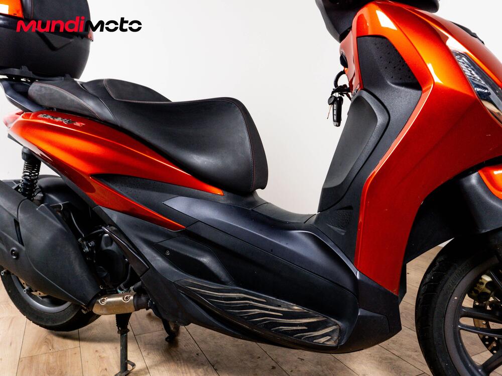 Piaggio Beverly 400 S (2025 - 26) (5)