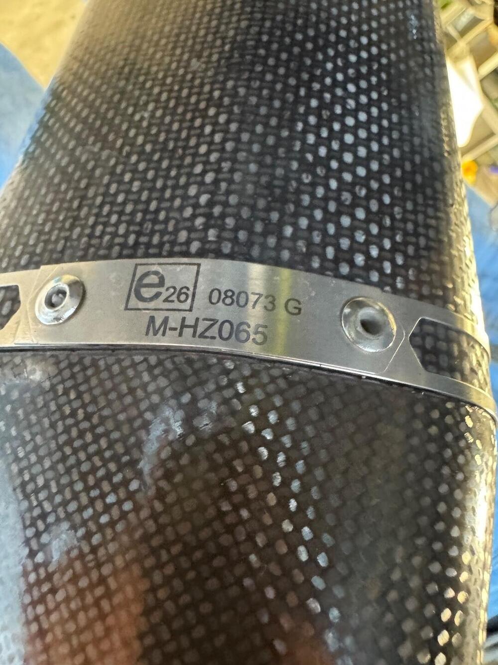 Terminale akrapovic carbonio (3)
