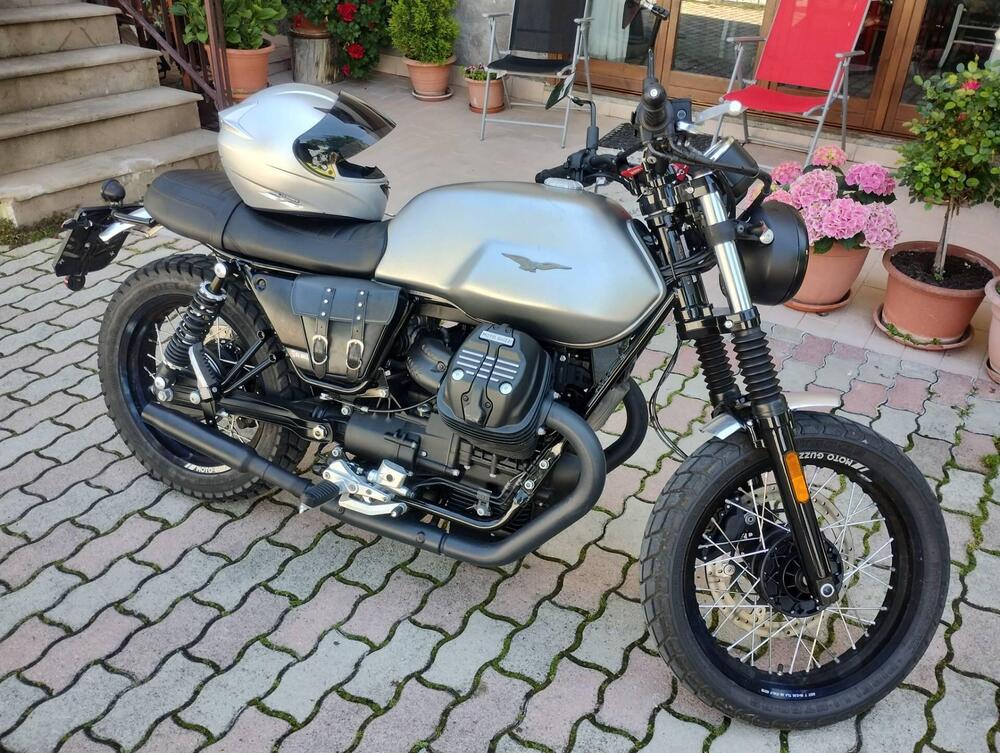 Moto Guzzi V7 III Rough (2018 - 20) (6)