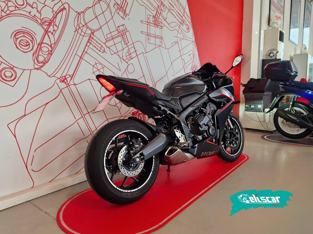 Honda CBR 650 R E-Clutch (2024 - 26) (3)